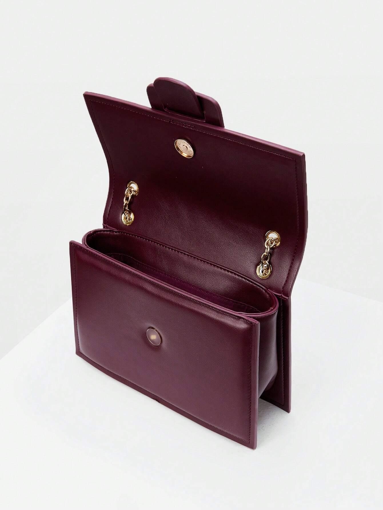 Shoulder Bag with Chain and Buckle - Stella